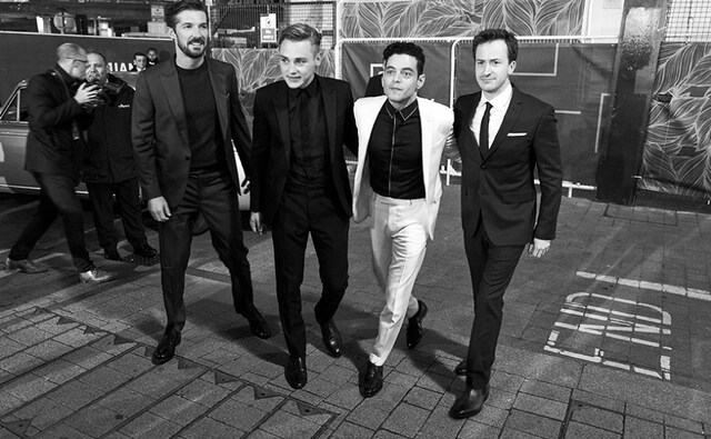 The Bohemian Rhapsody world premiere was attended by 7500 guests who sang along, clapped and cheered the film with a huge standing ovation The Bohemian Rhapsody world premiere was attended by 7500 guests who sang along, clapped and cheered the film with a huge standing ovation